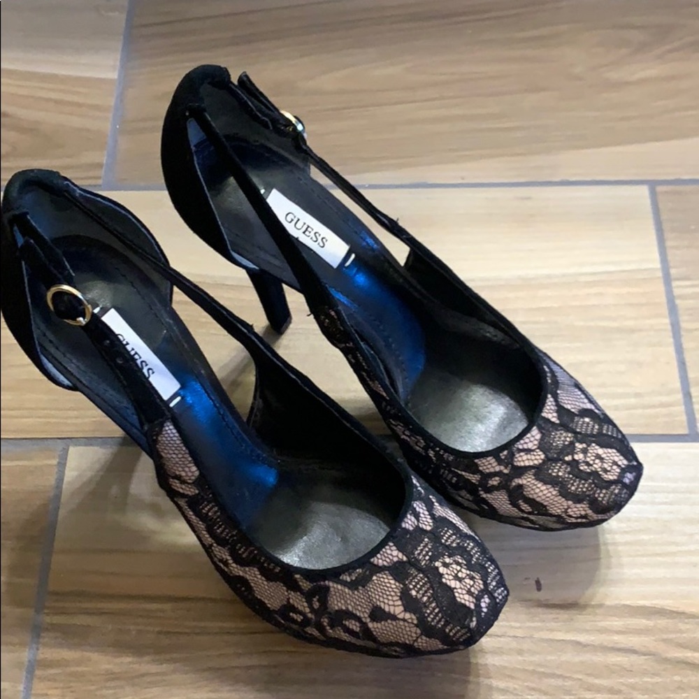 Dress pumps by Guess